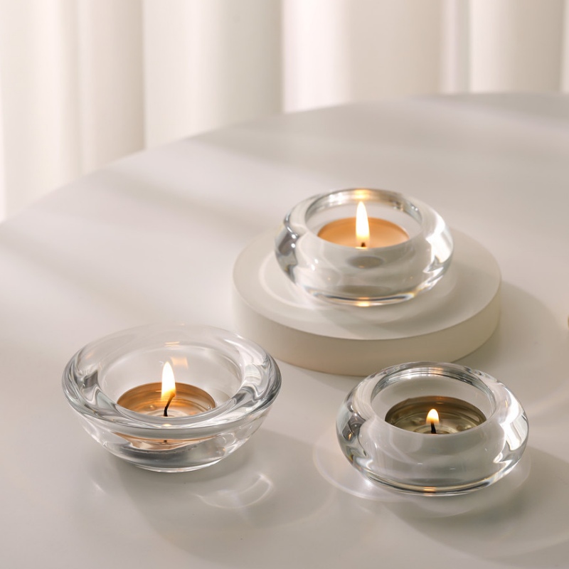 candle glass cracked