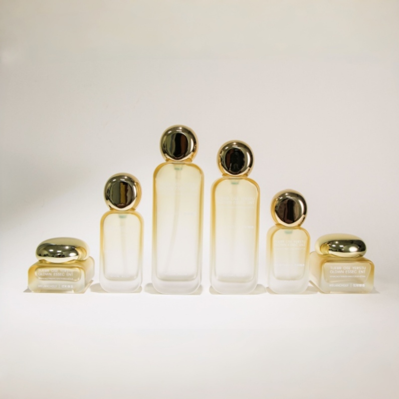 luxury gift set with 6 amber glass bottles Flat Square Glass Bottle Cosmetic Packaging