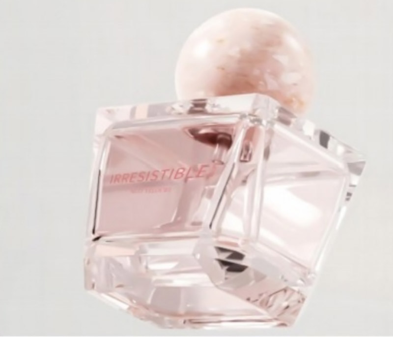 Square-shaped glass perfume bottle with round cap