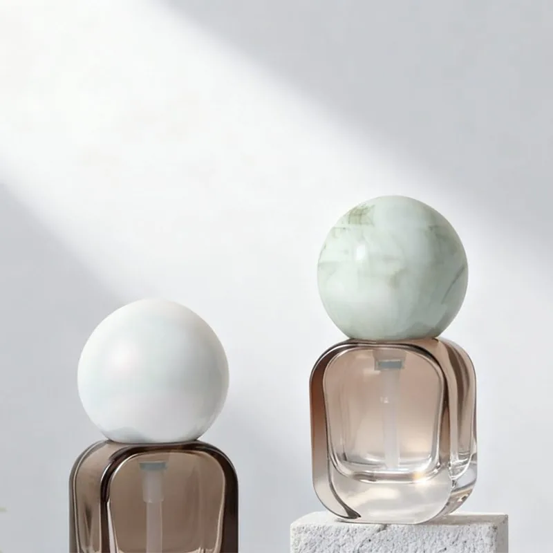 Stok Toptan 30 ml Yuvarlak Düz Kare Uçucu Yağ Şişesi Temizle Boş Damlalık Şişe