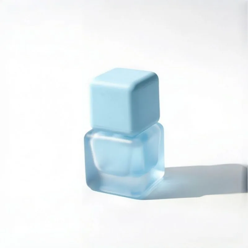 30ml Frosted Pink Square cam fondöten şişesi with Matte Pink Cap