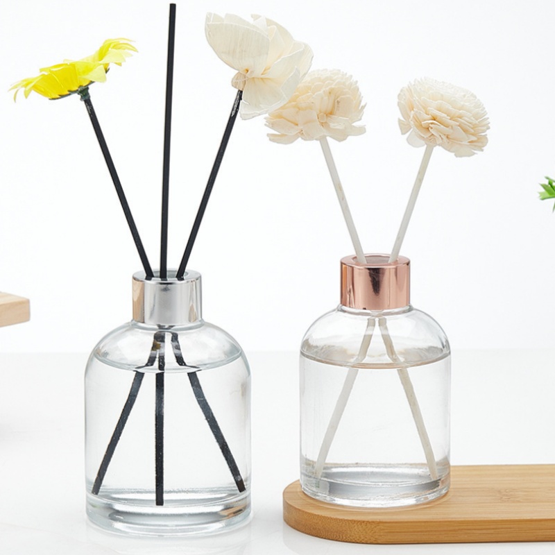 Nordic minimalist hanging clock aromatherapy bottle evaporator ornament